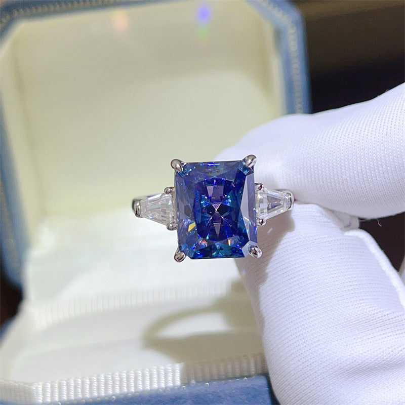 LuxeJewels™ – SapphireWhisper – Royal Blue Moissanite Ring
