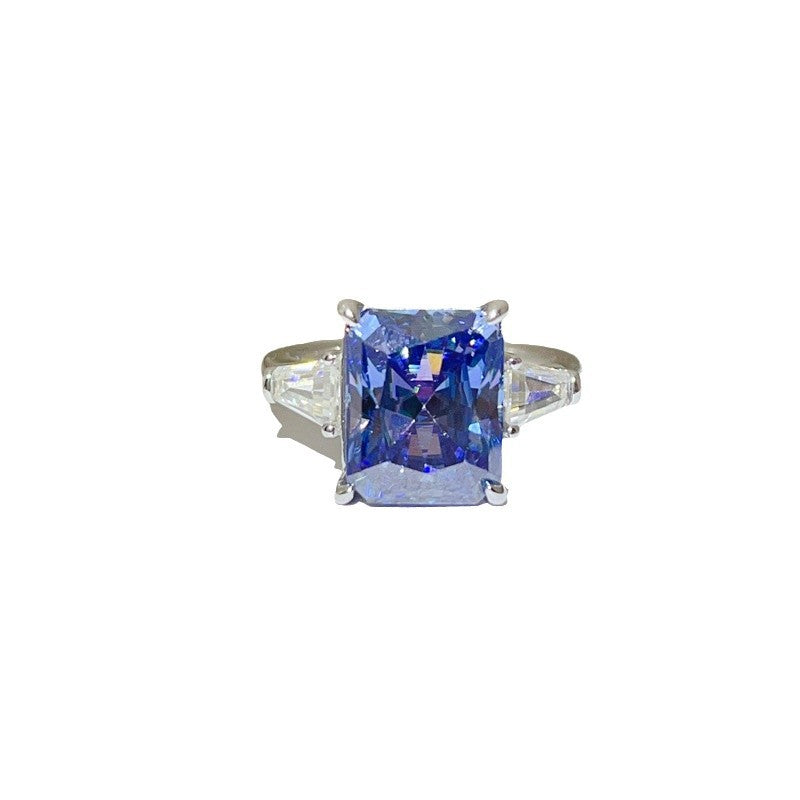 LuxeJewels™ – SapphireWhisper – Royal Blue Moissanite Ring