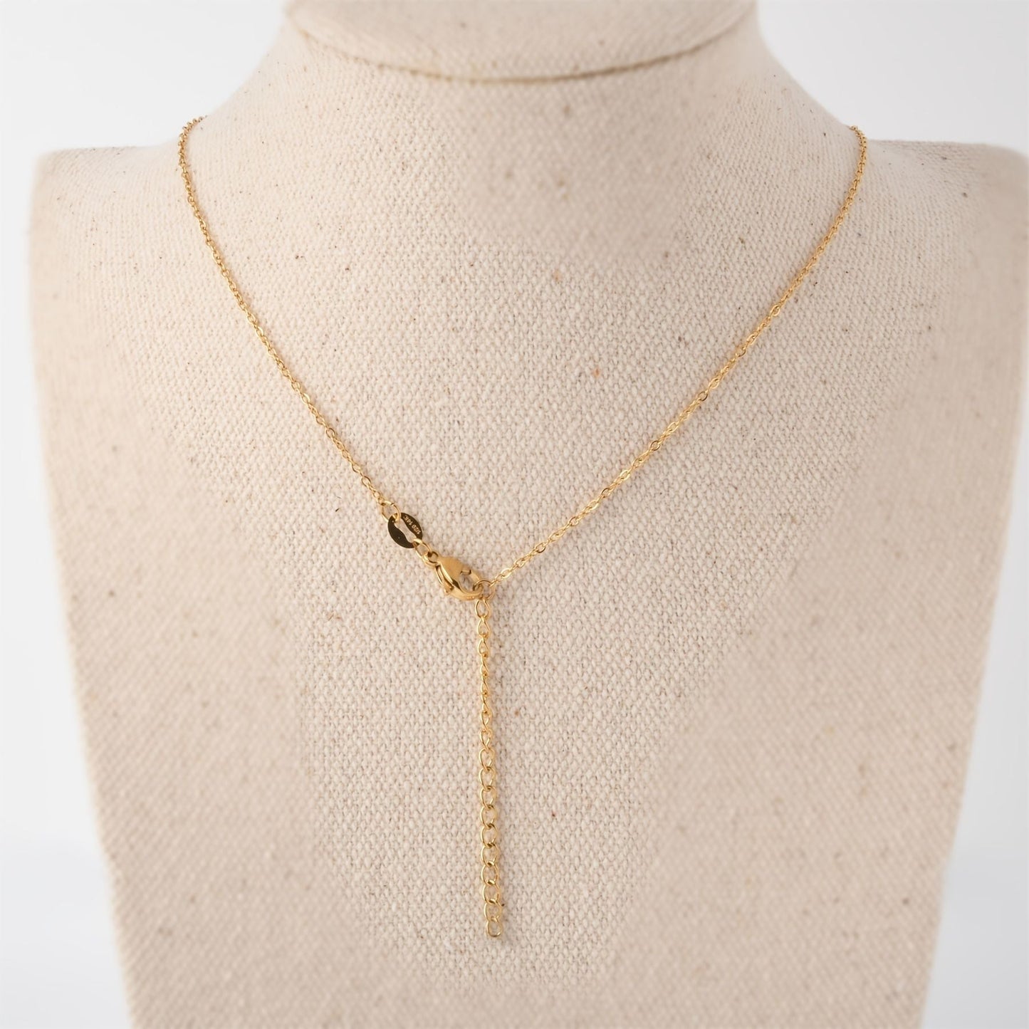 Simple Flower Shape Pendant Necklace Inlaid Shiny Zircon 18K Gold